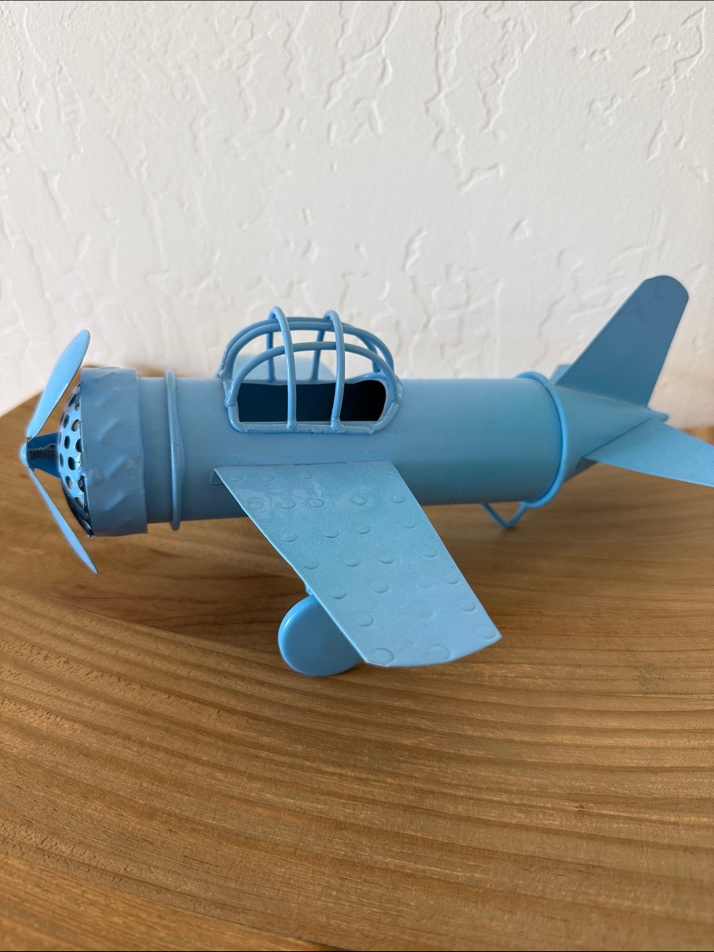 New Retro Airplane Decor
